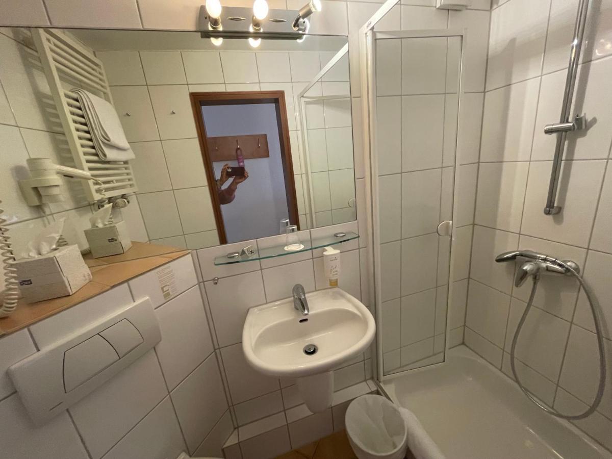 Hotel Ebnet Mutterstadt Dış mekan fotoğraf
