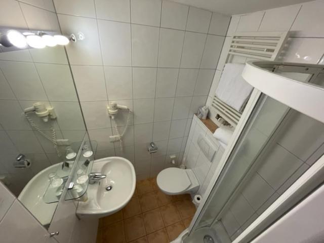 Hotel Ebnet Mutterstadt Dış mekan fotoğraf