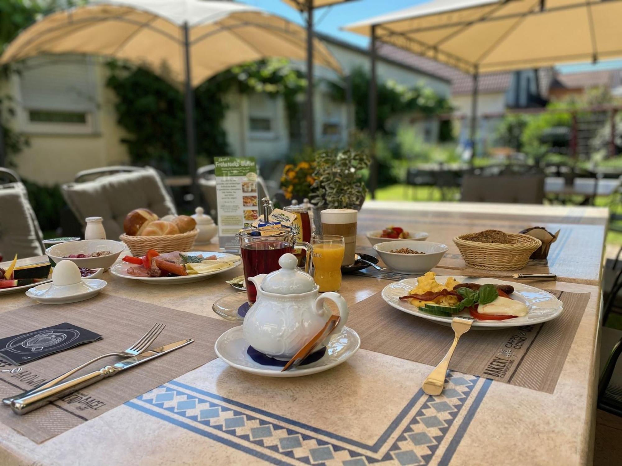 Hotel Ebnet Mutterstadt Dış mekan fotoğraf