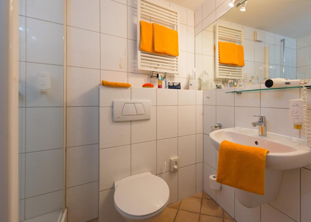 Hotel Ebnet Mutterstadt Dış mekan fotoğraf